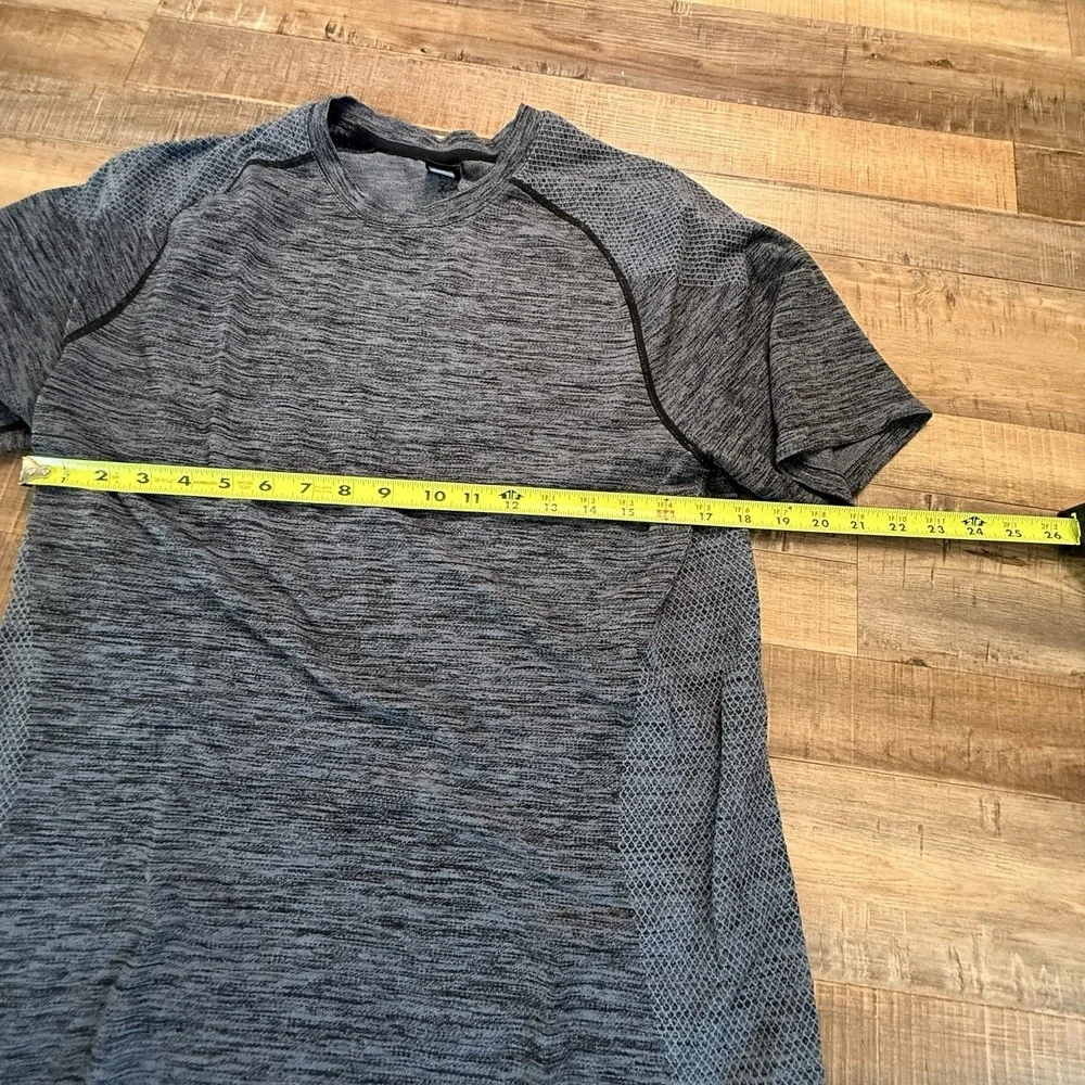 Zella Seamless Athletic Performance T-Shirt - Men's Size M